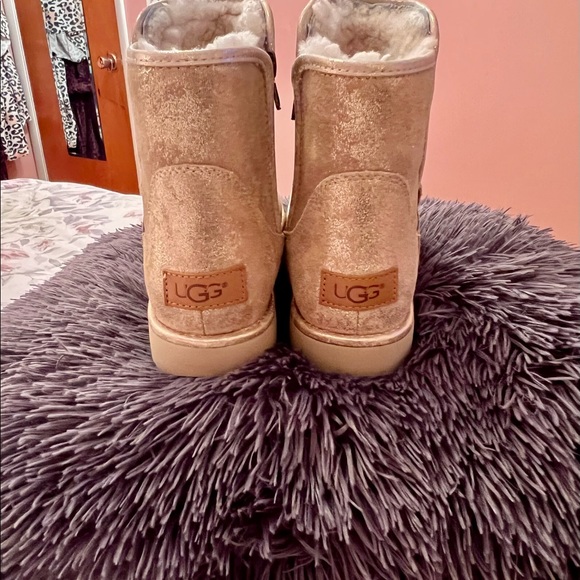 Gold Faux Fur Lined Ugg Boots With Side 